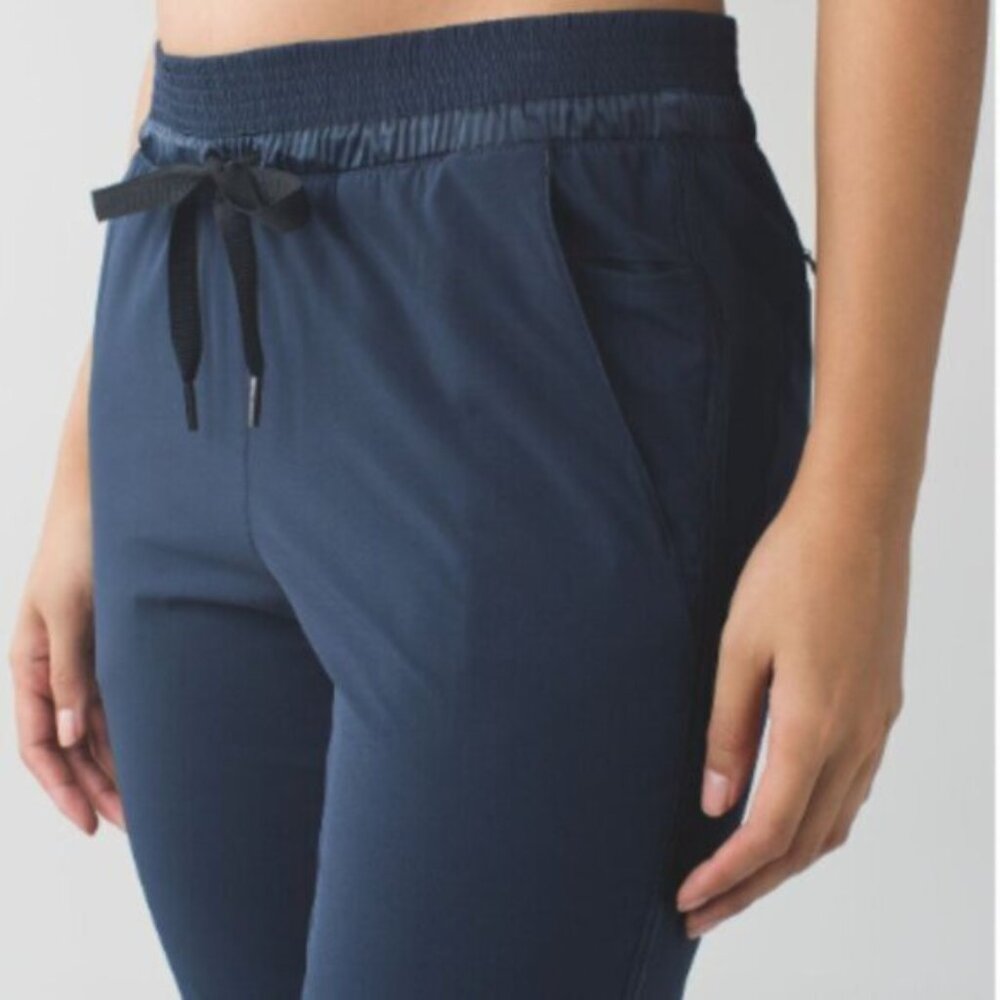 lululemon &Go On The Go Jogger Lined Navy Size 4 | Pull-On Travel Pants